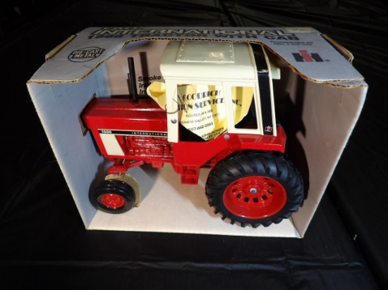 1/16 International 1586, ERTL #463