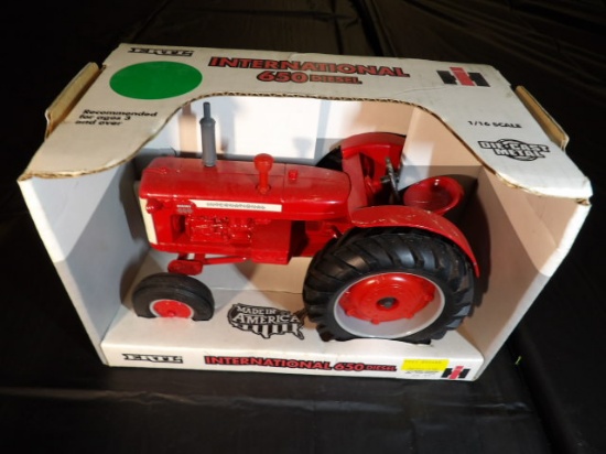 1/16 International 650, ERTL #246