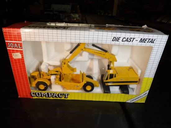 Joal Die Cast Cat Excavator & Pan
