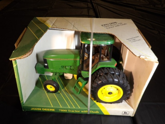 1/16 John Deere 7800 2wd w/ Duals, Collectors Edition