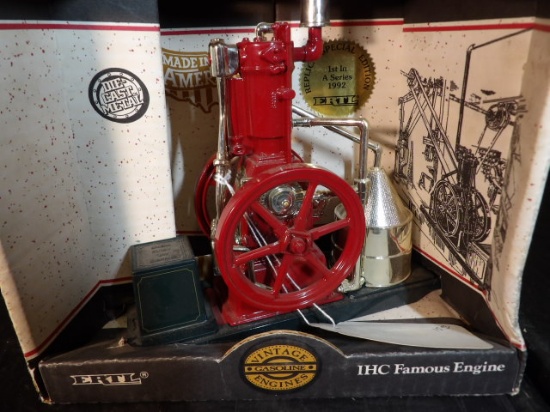 1/8 ERTL IHC Famous Engine