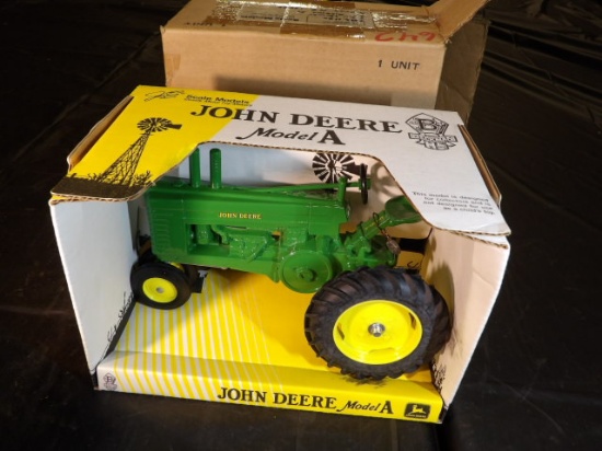 1/16 John Deere A