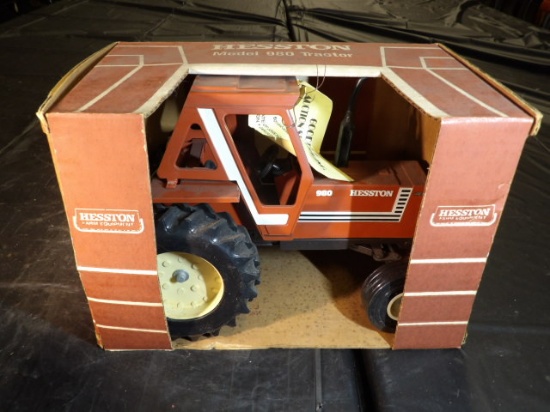 1/16 Hesston 980 2wd