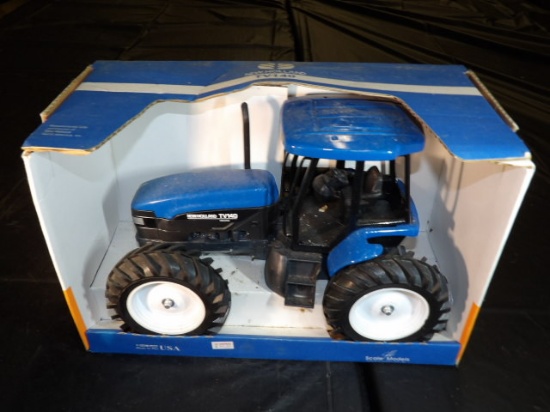 1/16 New Holland TV140 Versatile, ERTL