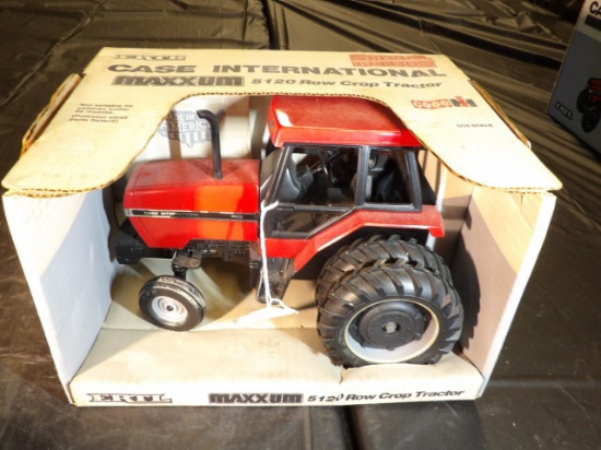 1/16 Case IH 5120 Maxxum