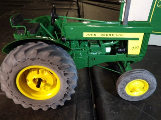 1/16 Yoder John Deere 720 High Detail Plastic Model