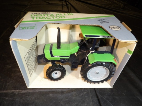 1/16 Deutz Allis 6240 MFWD