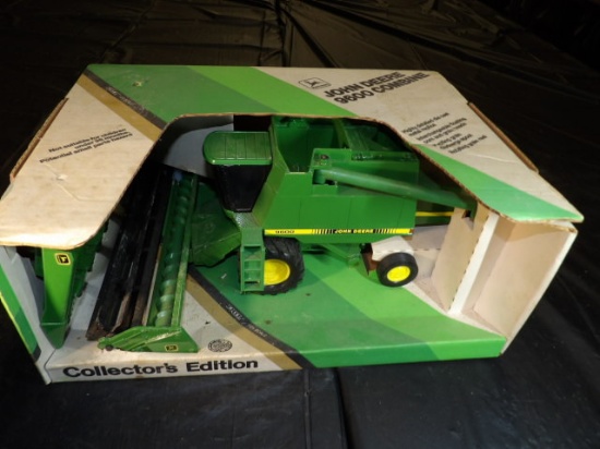 1/16 John Deere 9600 Combine w/ 2 Heads