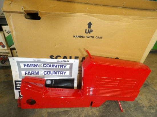 Red Farm & Country Pedal Tractor NIB