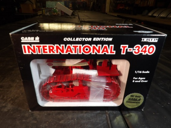 1/16 International T340 Crawler, Collector Edition With Metal Tracks