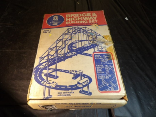 Little Learners Bridge & Highway Builders Set