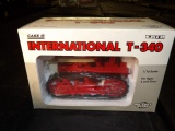 1/16 International 340 Crawler