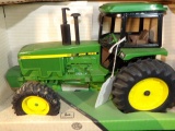 1/16 John Deere 4955 MFWD Tractor