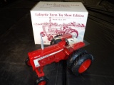 1/16 Farmall 806 w/ Duals, Farm Toy Editon