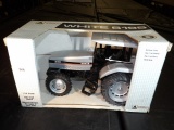 1/16 White 6195 Scale Models
