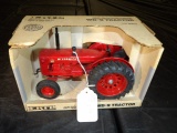 1/16 McCormick Deering WD9