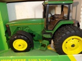 1/16 John Deere 8400 MFWD w/ Duals