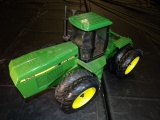 1/16 John Deere 8760 Articulated w/ No Box