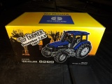 1/16  New Holland 8260, Toy Farmer 1997 National Farm Show