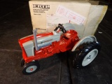 1/16 Ford 901 Toy Farmer