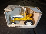 1/16 International Yellow Cub