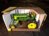 1/16 John Deere 720 HiCrop
