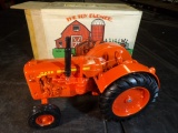 1/16 Case 500 Toy Farmer, 1985