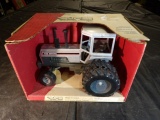 1/16 White 185 w/ Duals, 1st Edition 1987