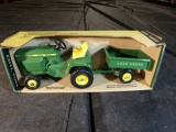 1/16 John Deere  200 Series Lawn & Garden Set, Nice Old Box #598