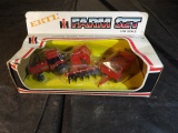 1/64 International 5088 Farm Set, ERTl #1859