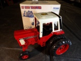 1/16 International 1586 w/ Duals, FFA