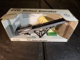 1/32 ERTL Pto Belted Hay Elevator