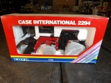 1/32 Case IH 2294 w/ Loader