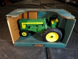 1/16 John Deere 720