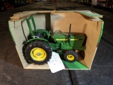 1/16 John Deere Compact Tractor