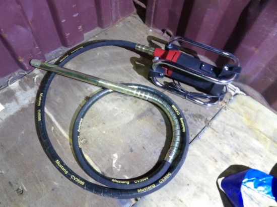 Mustang CV3500 Concrete Vibrator