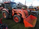 Kubota M7040 4wd Cab Tractor w/ LA1153 Loader, Universal Quick Attach Bucke