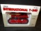 1/16 International T340 Crawler, NIB