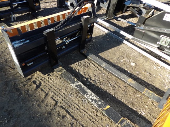 Wolverine PFA-11-3300G Hydraulic Shift SSL Pallet Forks