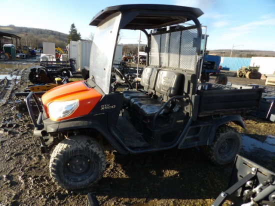 Kubota RTVX900 4wd Utility Vehicle, Good Running 3 Cylinder Diesel Engine,