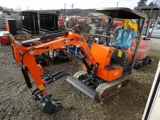 AGT L12 Mini Excavator w/ Thumb, Orange, Briggs & Stratton Gas Engine, Unus
