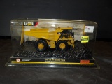 1/64 Cat 775E Off Road Dump, Norscot