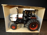 1/16 Case 2594, White