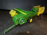 1/16 John Deere Square Baler