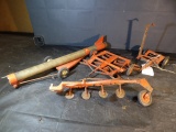 (2) Ertl & (2) Tru Scale Implements