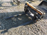Wolverine PFA-11-3300G Hydraulic Shift SSL Pallet Forks