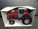 1/20 Massey Ferguson 670 w/ Cab, NIB