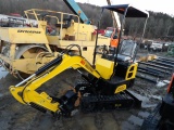 AGT QH12 Mini Excavator w/ Thumb, Yellow, Briggs & Stratton Gas Engine, Unu