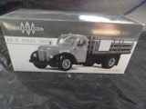1/34 International KB-8 Stake Truck, First Gear High Detail