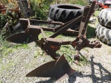 3x 3pt Plow, Missing Middle Moldboard